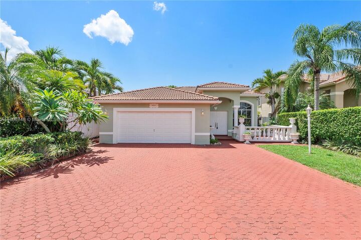 Property Photo: 9510 SW 164th Ct FL 33196