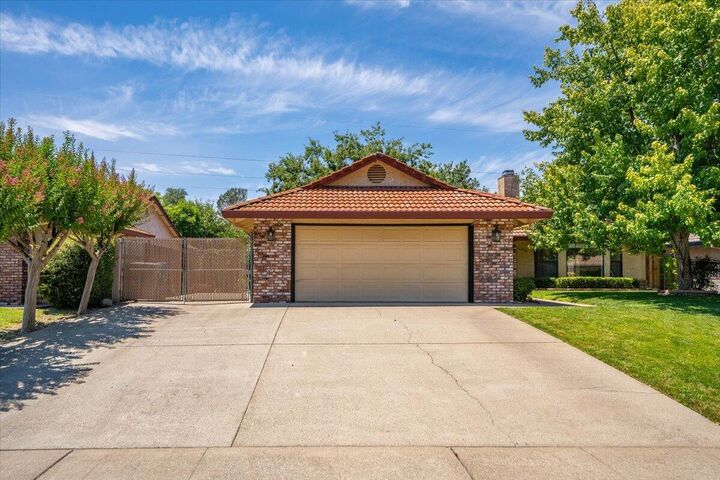 Property Photo: 3628 Somerset Avenue CA 96002