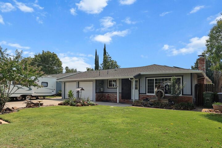 Property Photo: 1127 Ledell Drive CA 96002