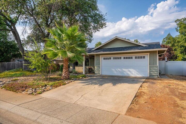 Property Photo: 2064 Silverfield Loop CA 96002