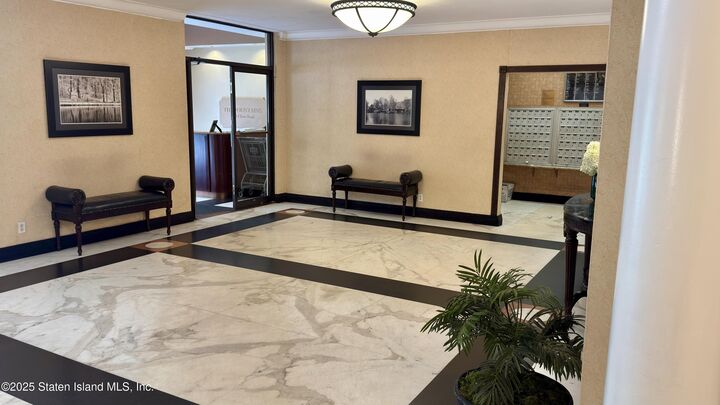Property Photo: 1100 Clove Road 2B NY 10301