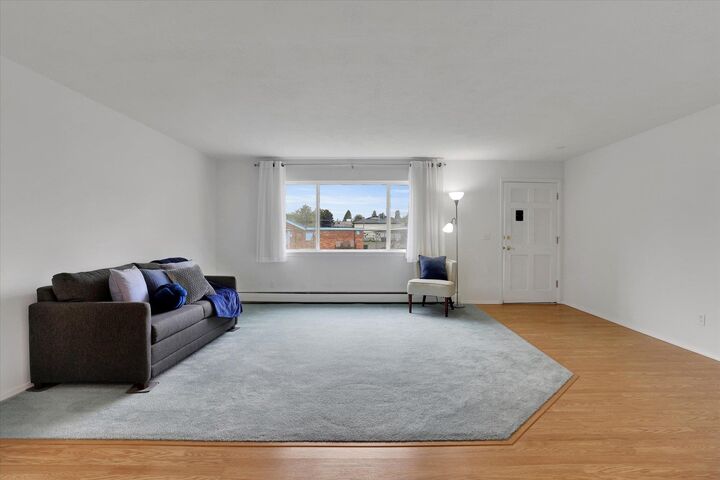 Property Photo: 250 N Raymond St B-2 WA 99206