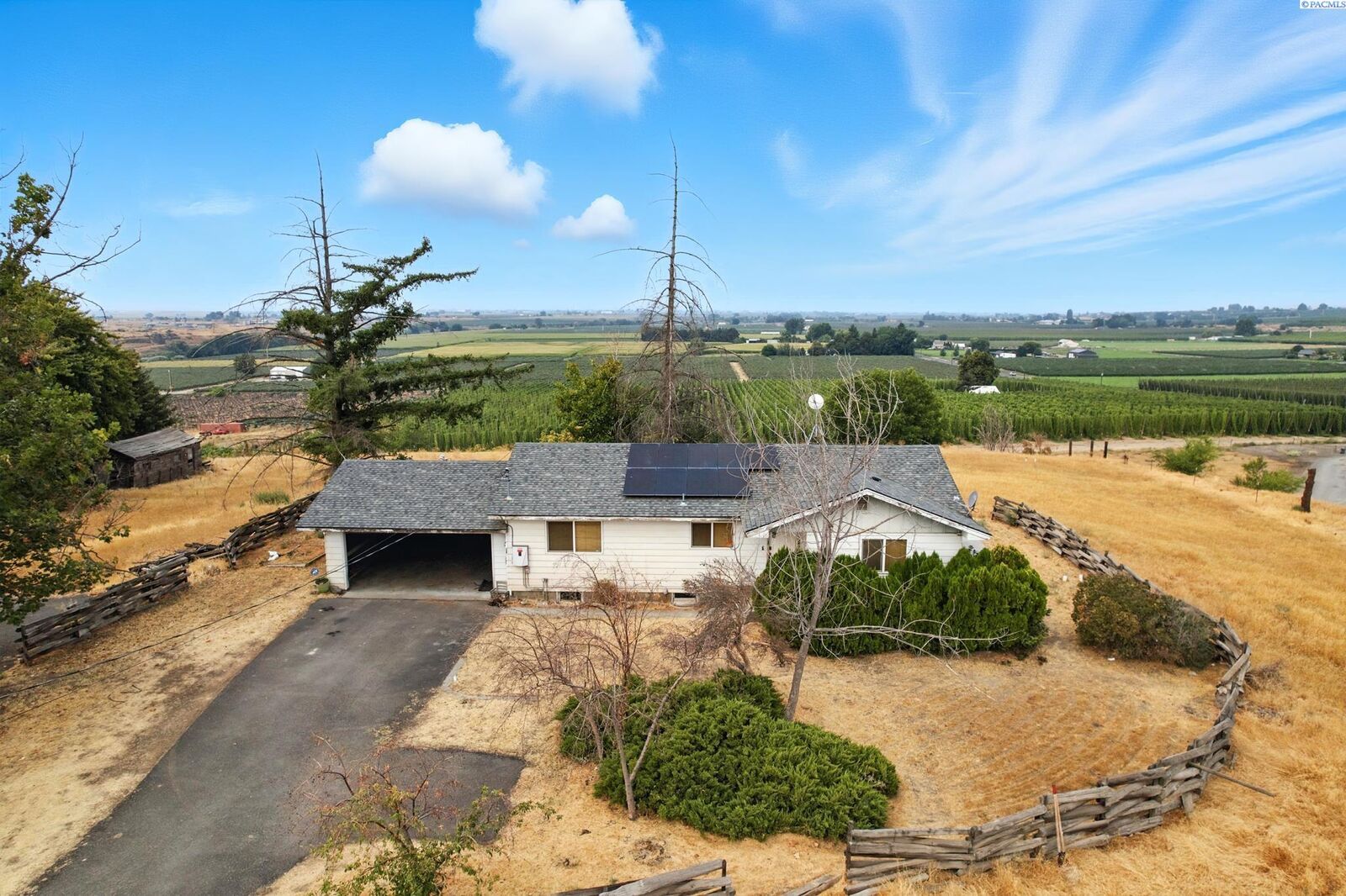 Property Photo: 2300 Old Prosser Rd (Oie Hwy) WA 98930
