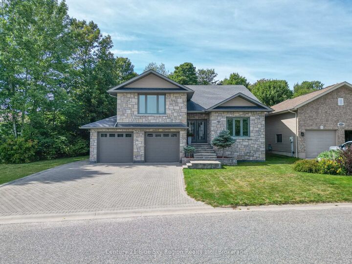Property Photo: 420 Pearce Street ON P1C 1M8