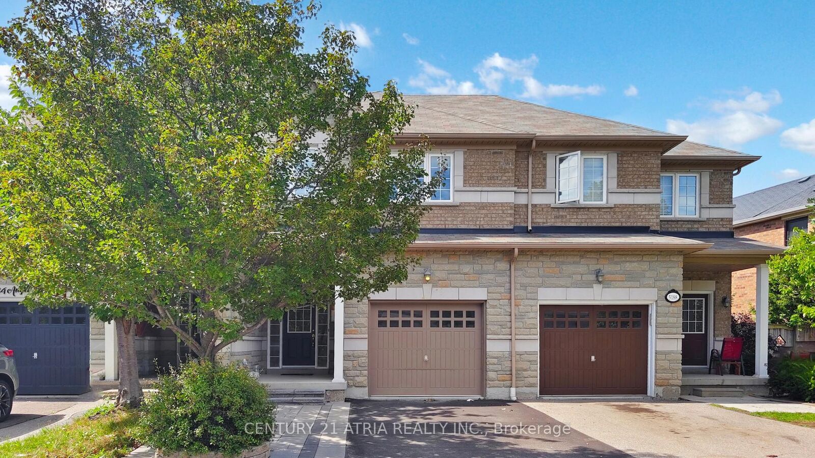 Photo de la propriété: 5186 Angel Stone Road ON L5M 0L4