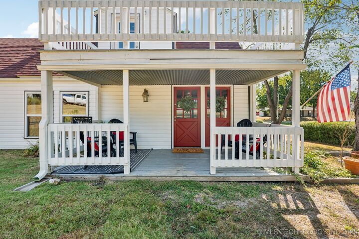 Property Photo:  509 W 5th Street  OK 74344 