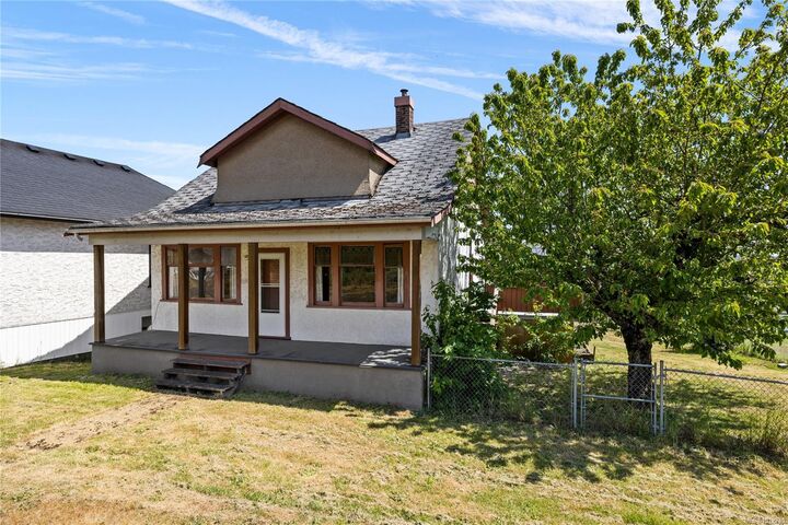Property Photo:  19 View St  BC V9R 4N3 