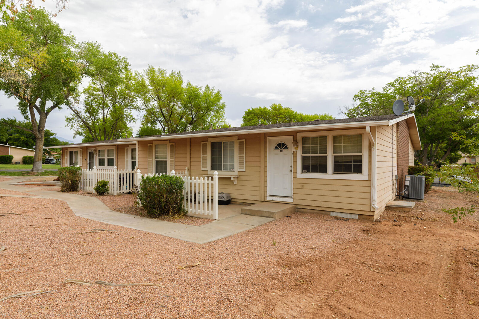 Property Photo:  600 N 2450 St E #1001  UT 84790 