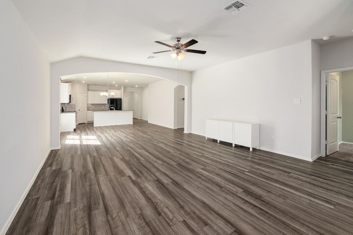 1828 T H Johnson Drive  Taylor TX 76574 photo