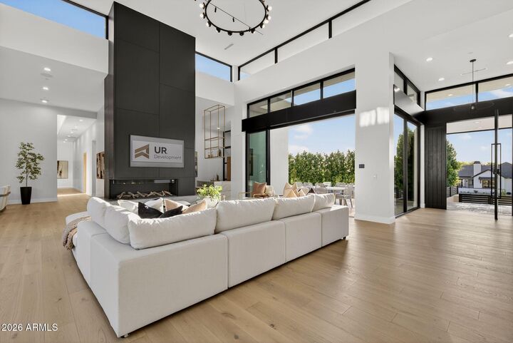 Property Photo:  6535 N 40th Place  AZ 85253 