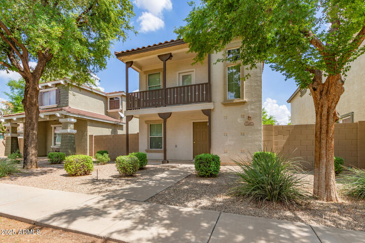 Property Photo:  1502 S Roadrunner Drive  AZ 85296 