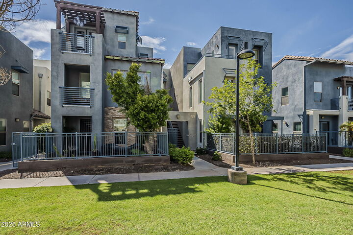 615 E Portland Street 213  Phoenix AZ 85004 photo