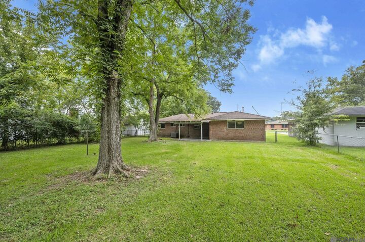 Property Photo: 634 E Rome St LA 70737