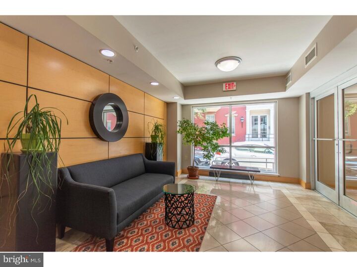 Property Photo: 1034 Spruce Street 402 PA 19107