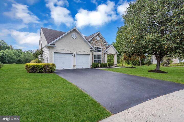 21 Buckingham Drive  Pennington NJ 08534 photo