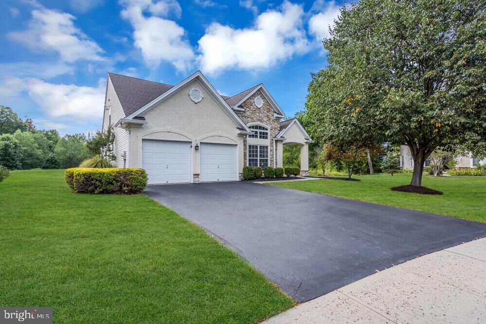 Property Photo:  21 Buckingham Drive  NJ 08534 
