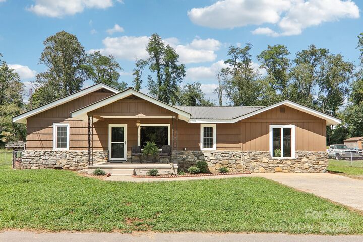 Property Photo: 55 Polk Street NC 28786