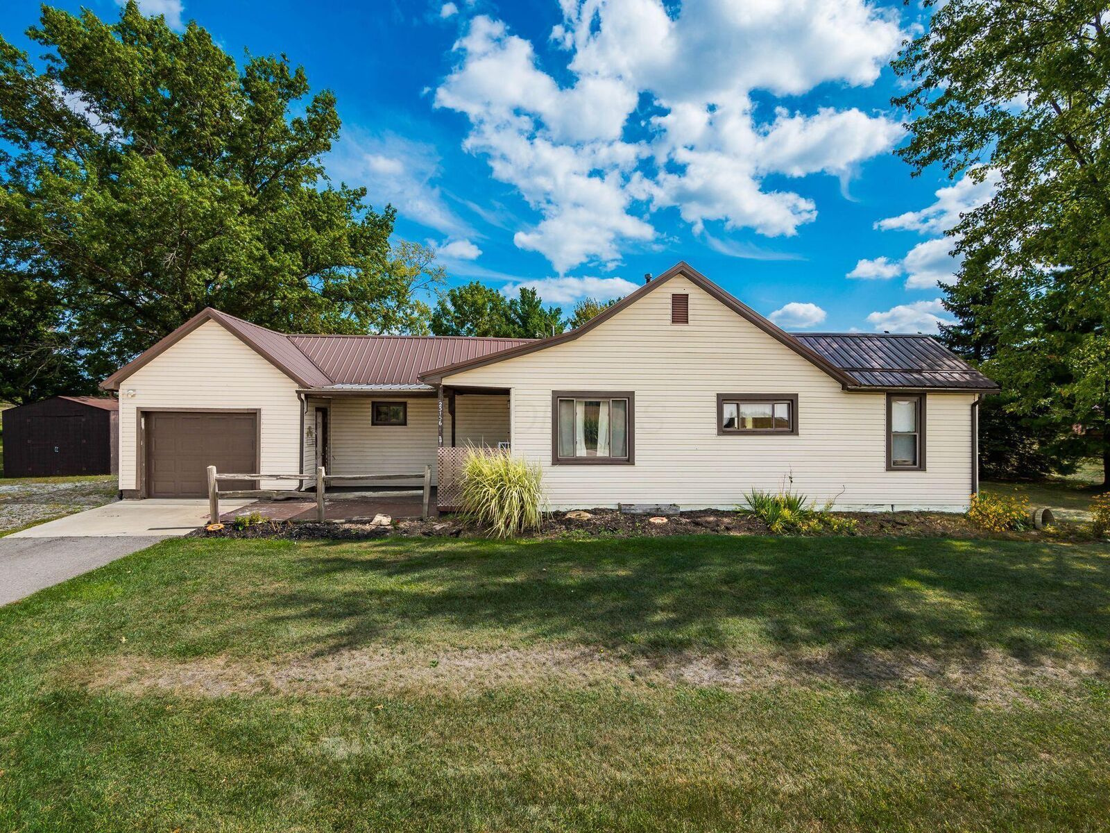 Property Photo: 23156 State Route 739 OH 43067