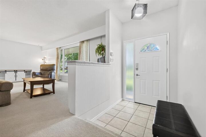 Property Photo: 437 Sutton Avenue MB R2G 0T4