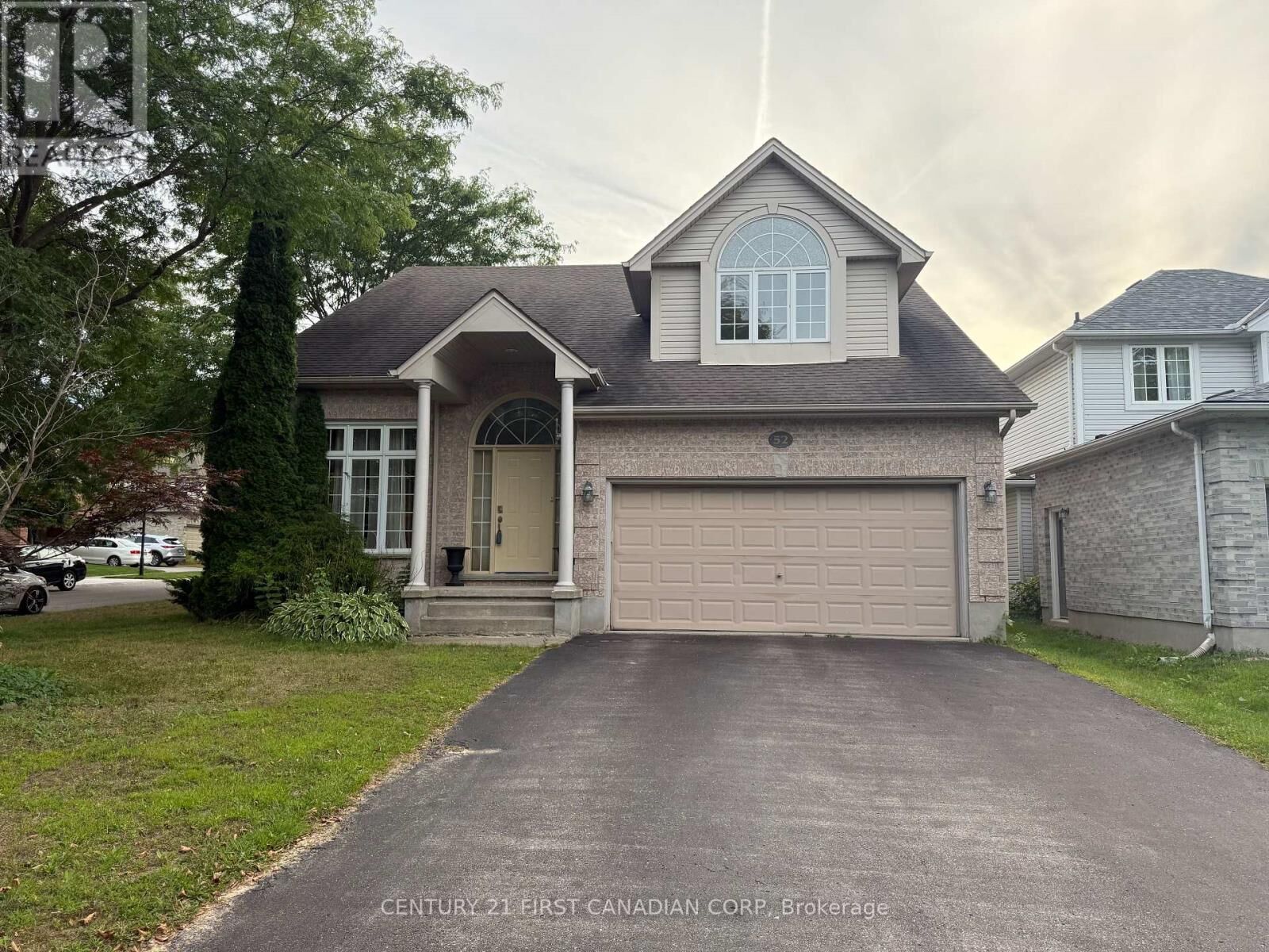 Property Photo: 52 Cedarwood Crescent ON N6H 5P5