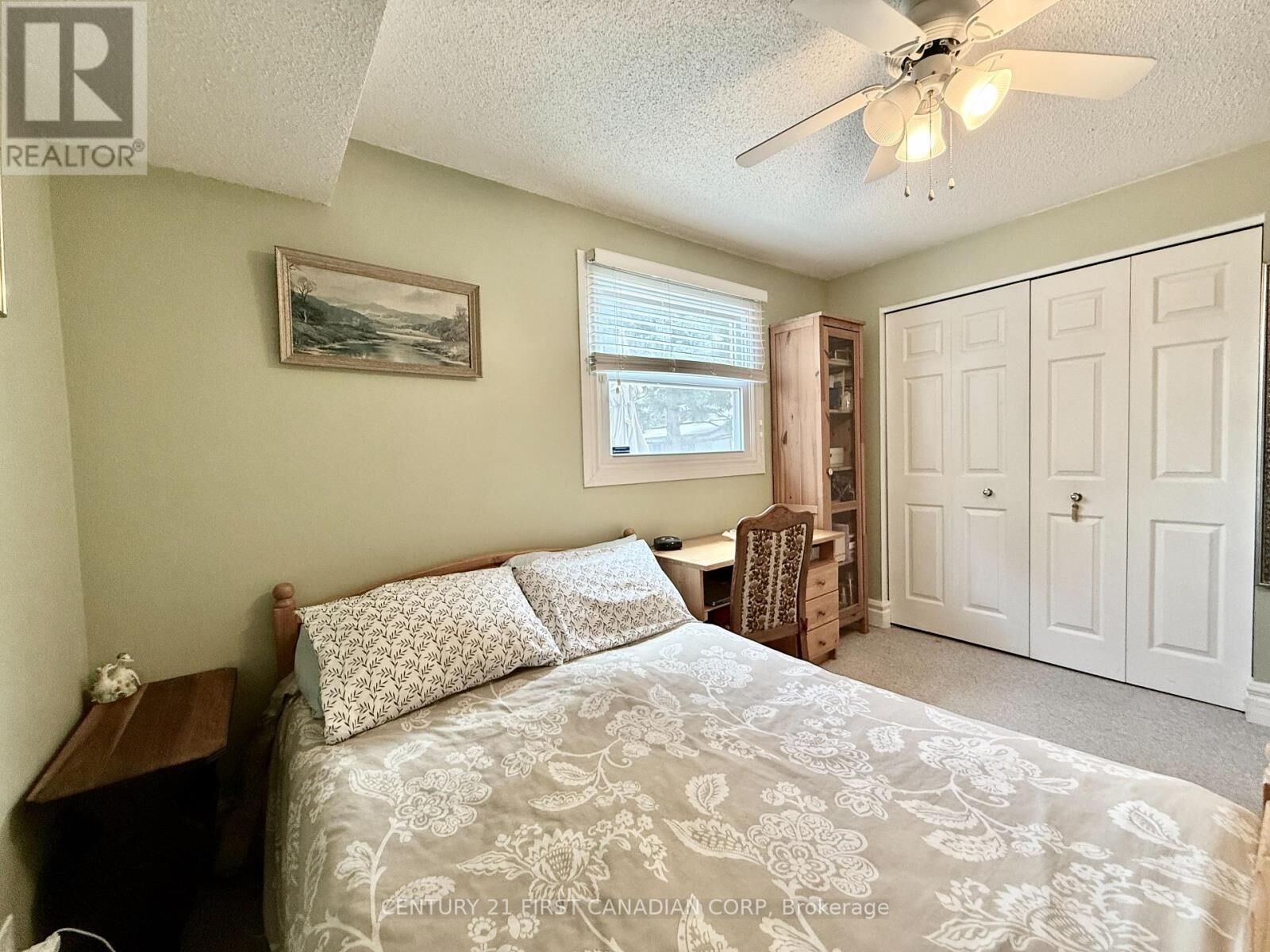 Property Photo: 100 Hastings Crescent ON N7S 5K5