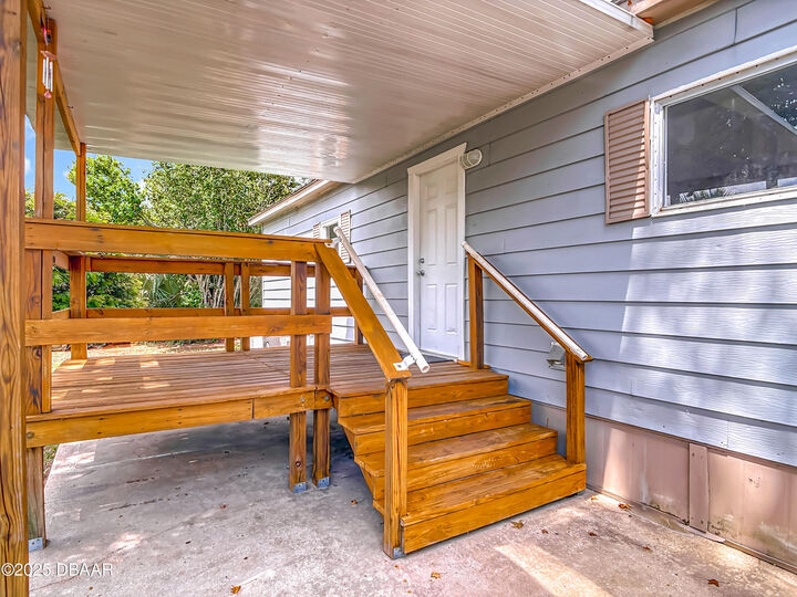 Property Photo:  5255 Orange Avenue  FL 32127 