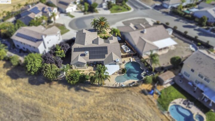 Property Photo: 5108 Griffiths Ct CA 94531