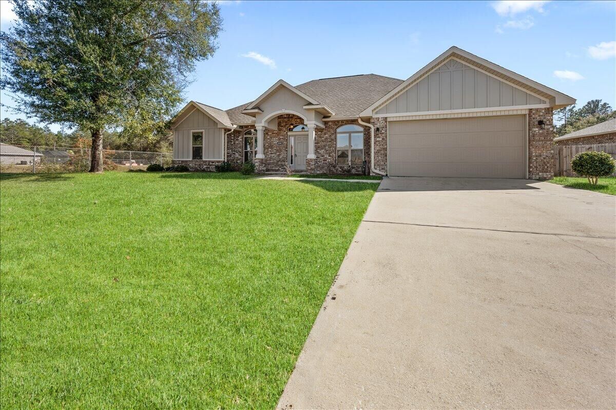 Property Photo:  3208 Oxmore Drive  FL 32539 