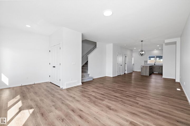 Property Photo: 5458 Hawthorn Run SW AB T6X 3K6