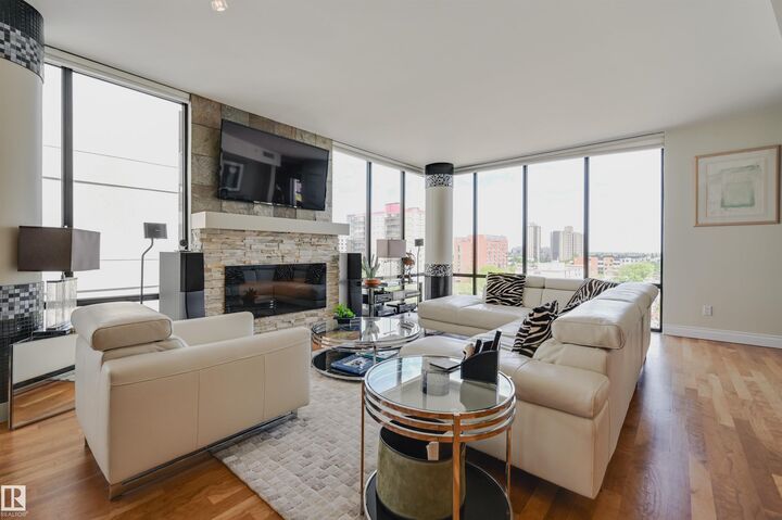 Property Photo: 10028 119 Street NW 802 AB T5K 1Y8
