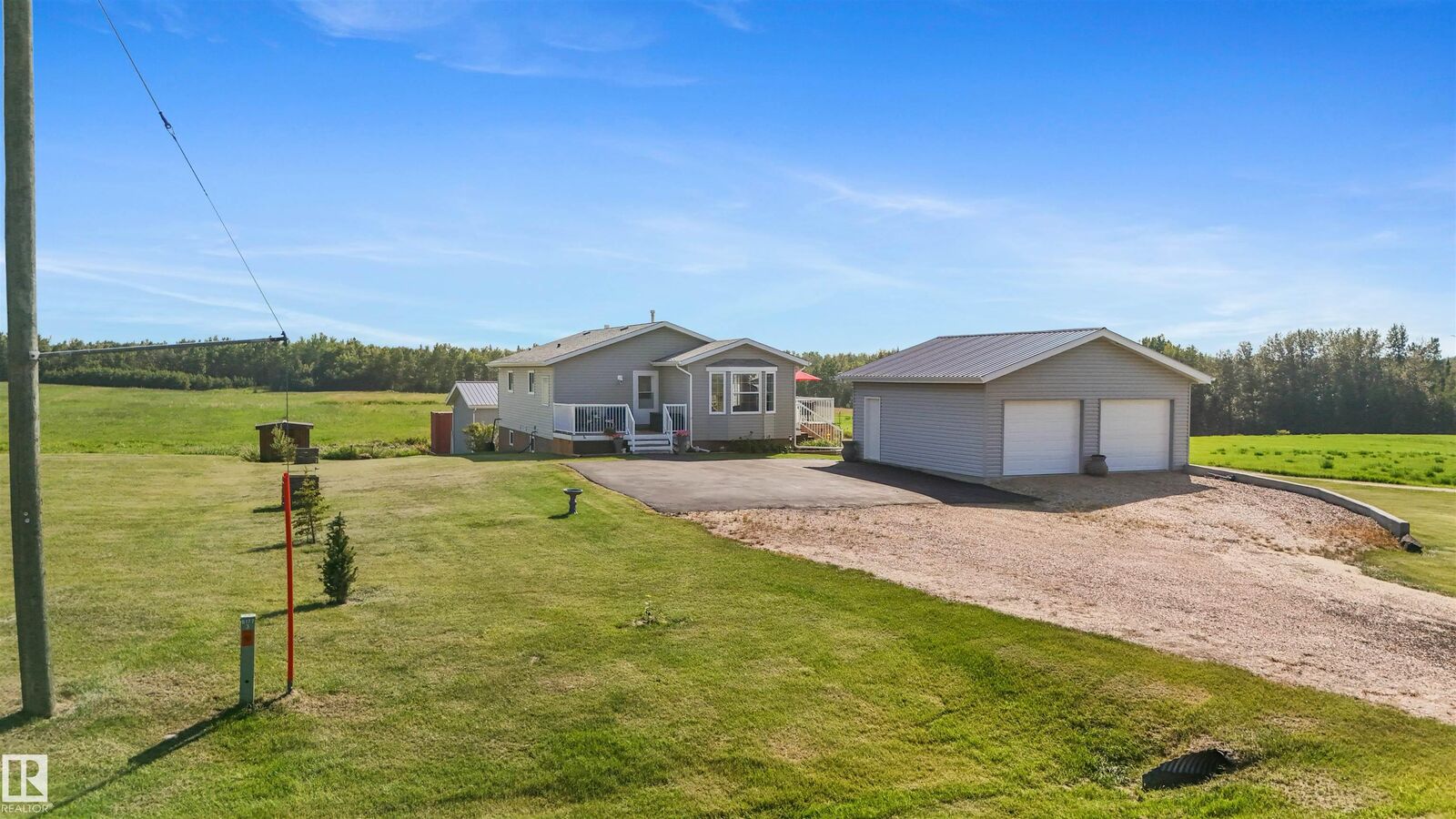 Property Photo: 5049 50A Avenue AB T0C 1W0