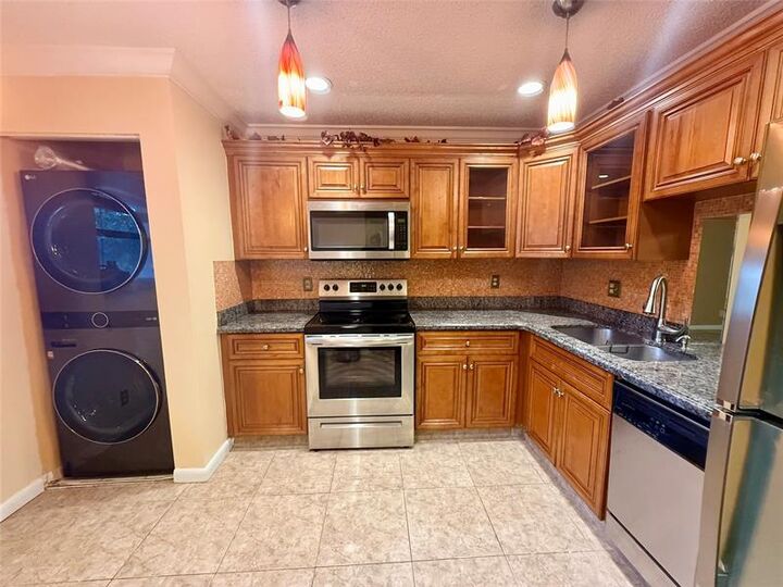 Property Photo: 4215 NW 22nd St 2117 FL 33066