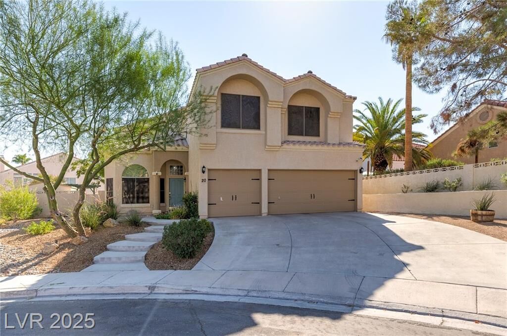 Property Photo: 20 Lantern Glow Circle NV 89074