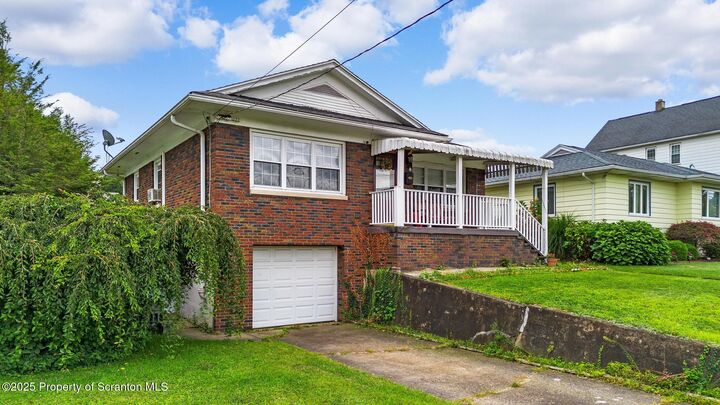 Property Photo:  2211 Prospect Avenue  PA 18505 