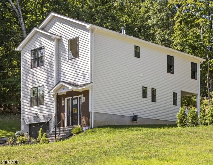 37 Saint Johns Rd  Mount Olive Twp. NJ 07828 photo