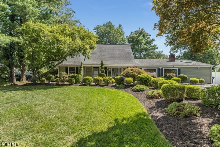 23 Dahlia Rd  Franklin Twp. NJ 08873 photo