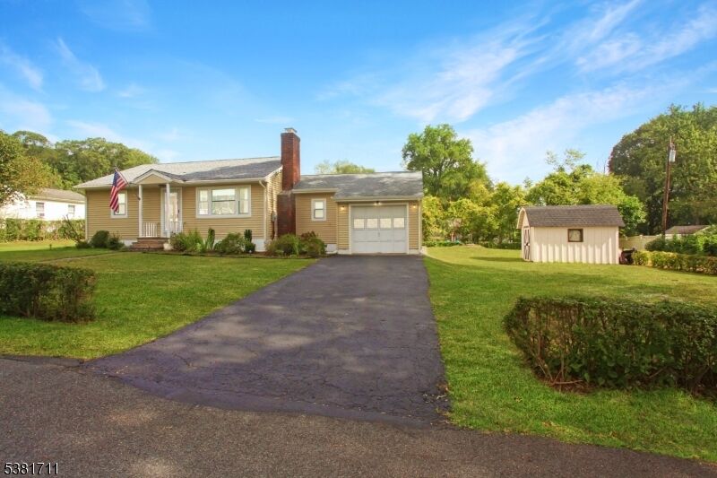 Property Photo: 12 Weetucket Rd NJ 07834