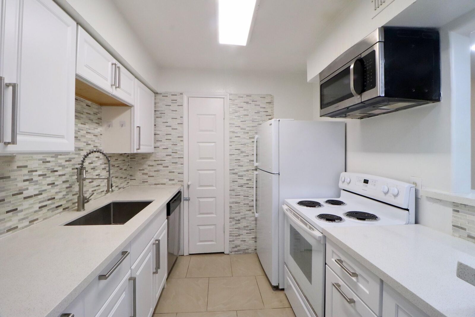 Property Photo:  5929 Queensloch Drive 132  TX 77096 