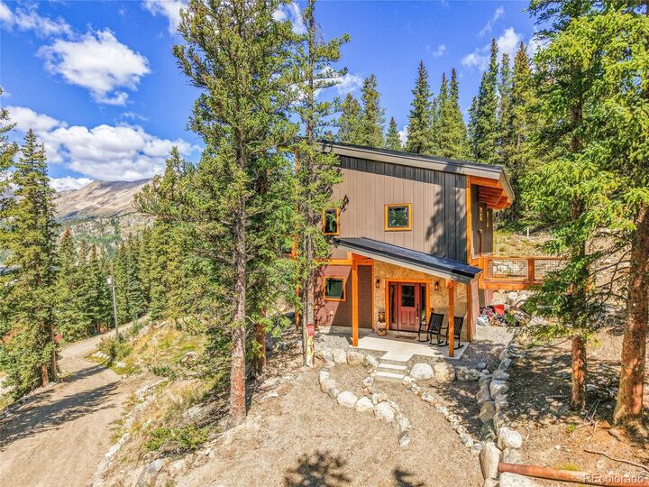 Property Photo: 116 Goldfinch Pl CO 80420