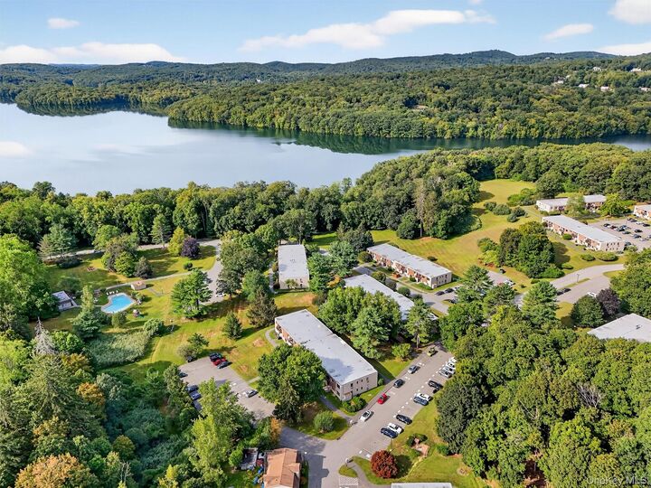 Property Photo:  516 Vista On The Lake 516  NY 10512 
