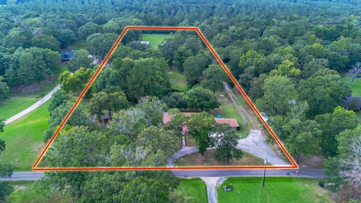 Property Photo: 304 Hosea Forrest Road TX 75949