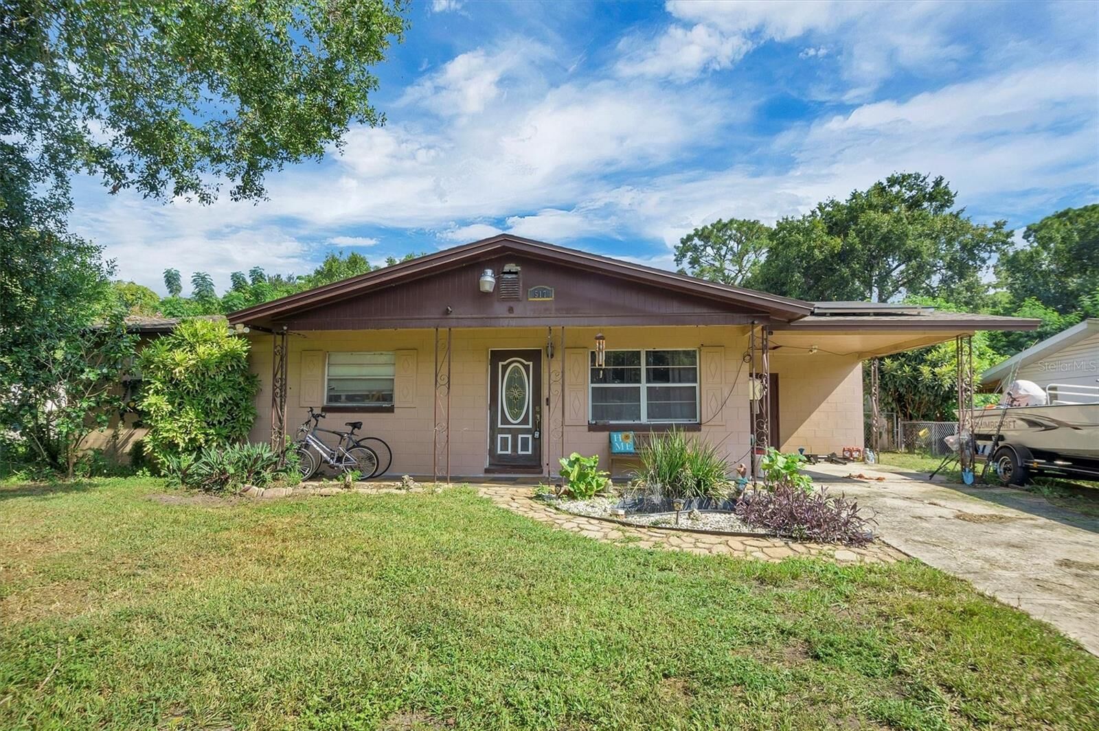 Property Photo:  517 Marianna Road  FL 33823 