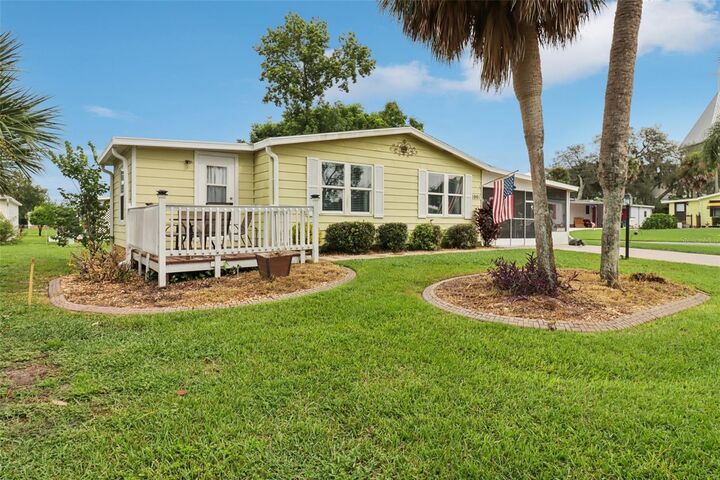 Property Photo: 1001 Matthew Avenue FL 32159