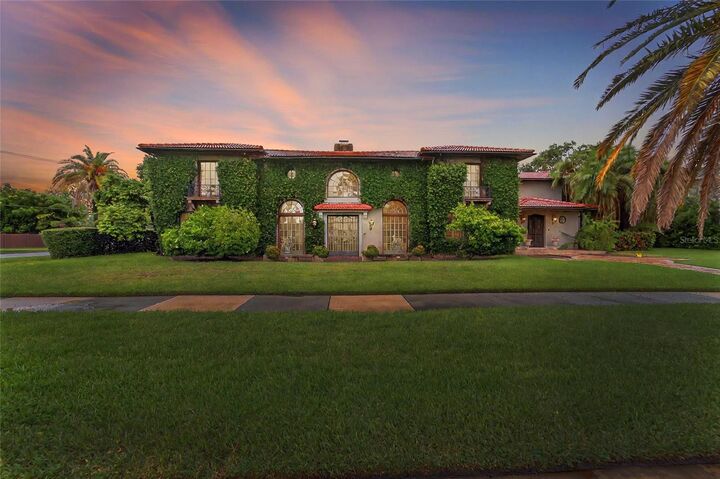 Property Photo:  301 Caspian Street  FL 33606 