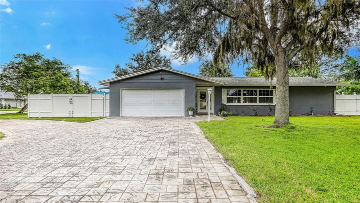 Property Photo:  5005 Inverness Drive  FL 34243 