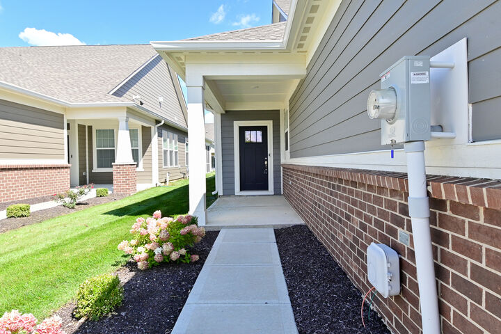 Property Photo: 1661 Dewey Drive IN 46074