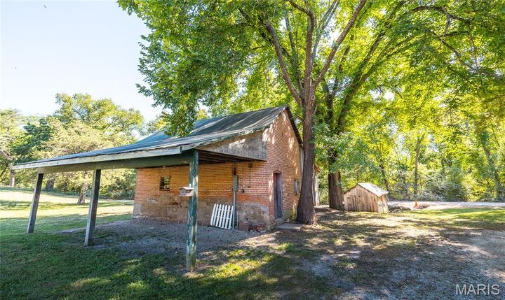 Property Photo:  2118 County Road 522  MO 65035 