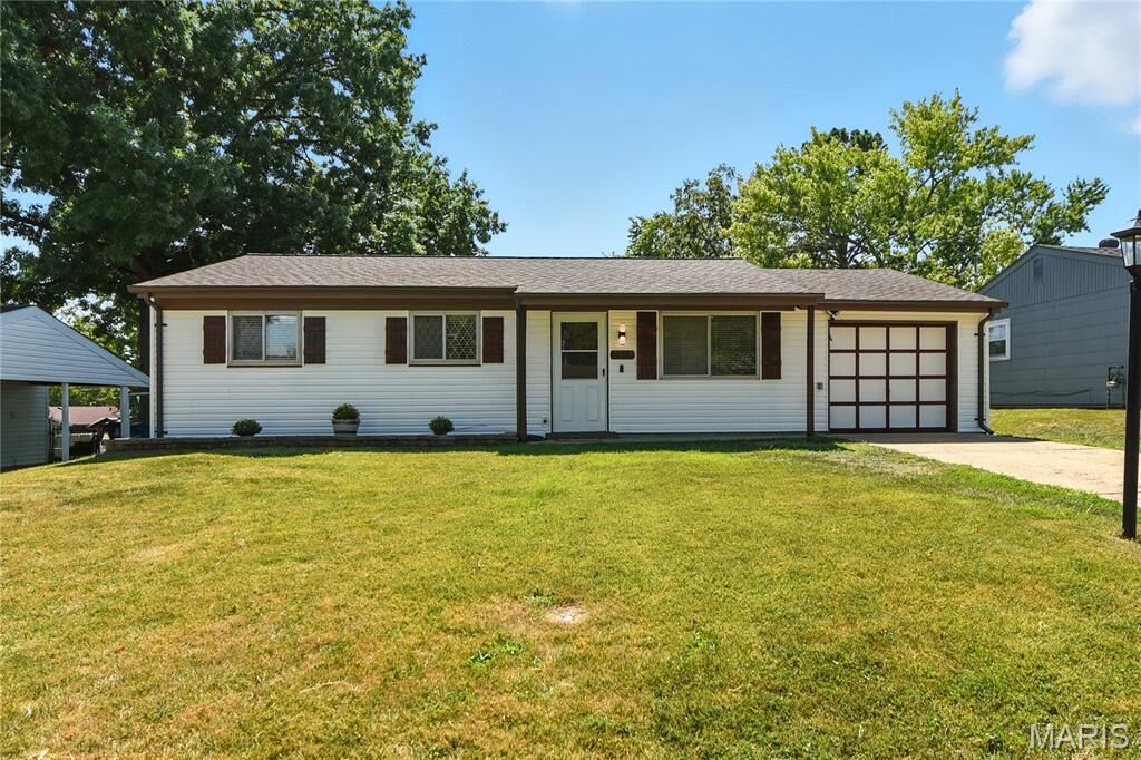 Property Photo: 858 Weedel Drive MO 63010