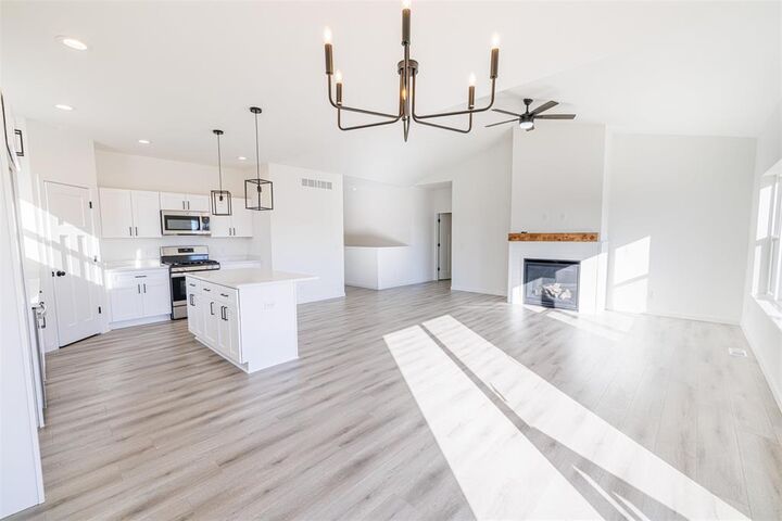 Property Photo:  609 Syamore Pl  WI 53091 