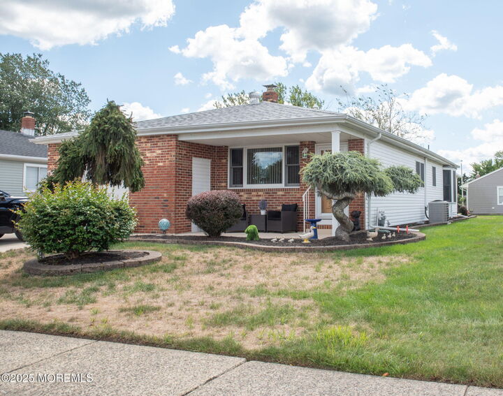 8 Vera Cruz Court  Toms River NJ 08757 photo